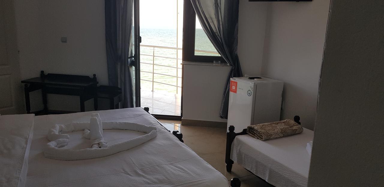 S&K Dotro Hotel คอสติเนช ภายนอก รูปภาพ